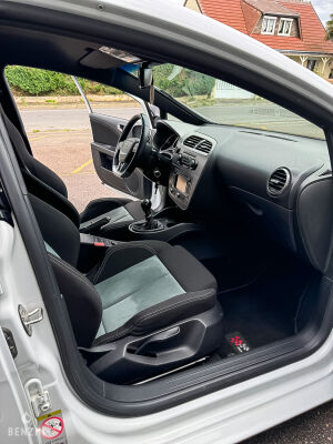 Seat Leon Cupra R310 - 2011