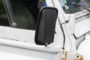 Land Rover 110 Tithonus ex-ONU - 1991