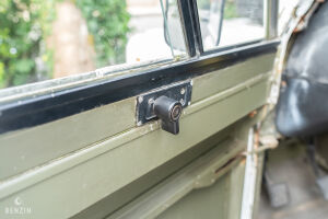 Land Rover 110 Tithonus ex-ONU - 1991