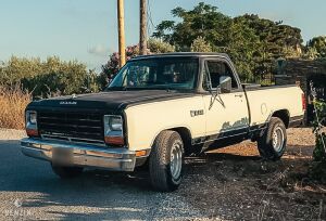 Dodge RAM D150 - 1984