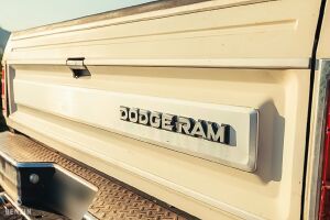 Dodge RAM D150 - 1984