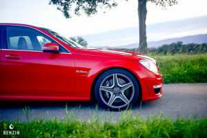 Mercedes-Benz C63 AMG - 2012