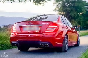 Mercedes-Benz C63 AMG - 2012