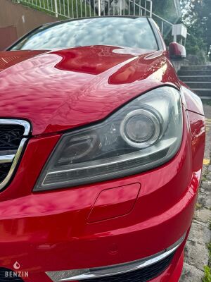 Mercedes-Benz C63 AMG - 2012