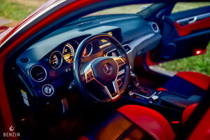 Mercedes-Benz C63 AMG - 2012