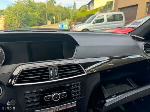 Mercedes-Benz C63 AMG - 2012