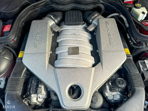 Mercedes-Benz C63 AMG - 2012