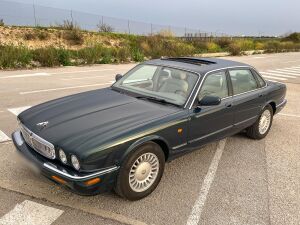 Jaguar XJ8 3.2 - 1999 *Flash