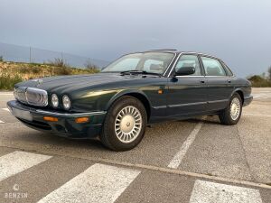 Jaguar XJ8 3.2 - 1999 *Flash
