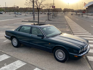 Jaguar XJ8 3.2 - 1999 *Flash