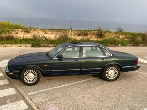 Jaguar XJ8 3.2 - 1999 *Flash