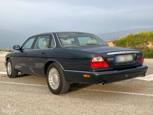 Jaguar XJ8 3.2 - 1999 *Flash