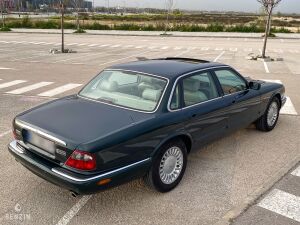 Jaguar XJ8 3.2 - 1999 *Flash