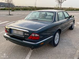 Jaguar XJ8 3.2 - 1999 *Flash