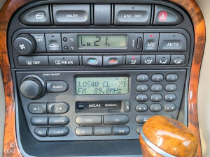 Jaguar XJ8 3.2 - 1999 *Flash