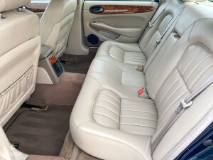 Jaguar XJ8 3.2 - 1999 *Flash