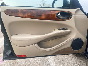 Jaguar XJ8 3.2 - 1999 *Flash