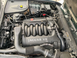 Jaguar XJ8 3.2 - 1999 *Flash