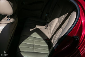 Jaguar S-Type 2.7D - 2008