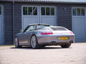 Porsche 911 type 997 Carrera S Cabriolet - 2006