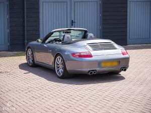 Porsche 911 type 997 Carrera S Cabriolet - 2006