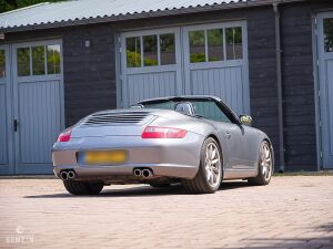 Porsche 911 type 997 Carrera S Cabriolet - 2006