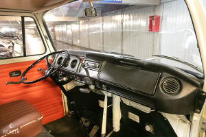 Volkswagen T2 Westfalia - 1972