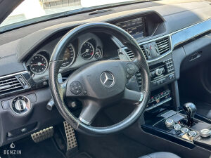 Mercedes-Benz E63 AMG W212 - 2010