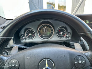 Mercedes-Benz E63 AMG W212 - 2010