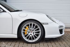 Porsche 911 type 997 Carrera S - 2005