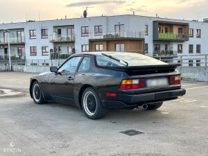 Porsche 944 Turbo - 1985