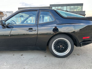 Porsche 944 Turbo - 1985