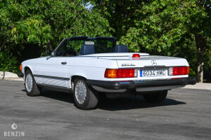 Mercedes-Benz 560 SL R107 - 1987