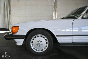 Mercedes-Benz 560 SL R107 - 1987
