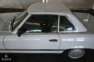 Mercedes-Benz 560 SL R107 - 1987