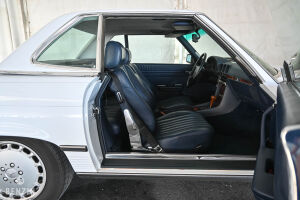 Mercedes-Benz 560 SL R107 - 1987