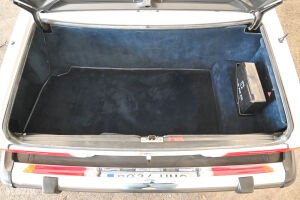 Mercedes-Benz 560 SL R107 - 1987