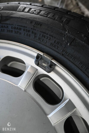 Mercedes-Benz 560 SL R107 - 1987