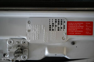 Mercedes-Benz 560 SL R107 - 1987