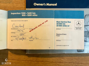 Mercedes-Benz 560 SL R107 - 1987