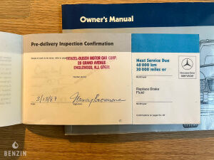 Mercedes-Benz 560 SL R107 - 1987