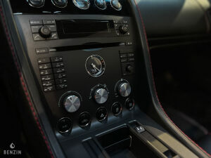 Aston Martin V8 Vantage Roadster 10k km - 2008