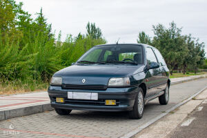 Renault Clio Baccara 51k km - 1992