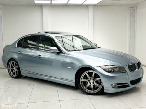 BMW 335i e90 LCI 71k km - 2009