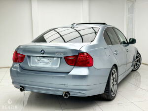 BMW 335i e90 LCI 71k km - 2009