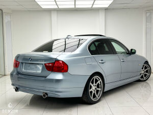 BMW 335i e90 LCI 71k km - 2009