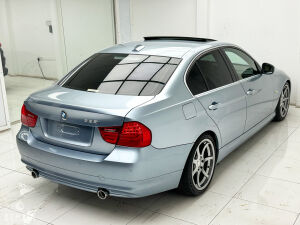 BMW 335i e90 LCI 71k km - 2009