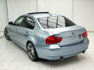 BMW 335i e90 LCI 71k km - 2009