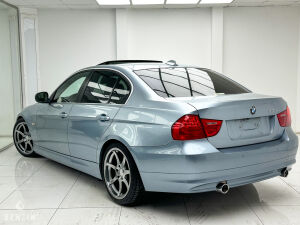 BMW 335i e90 LCI 71k km - 2009