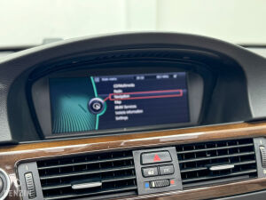 BMW 335i e90 LCI 71k km - 2009